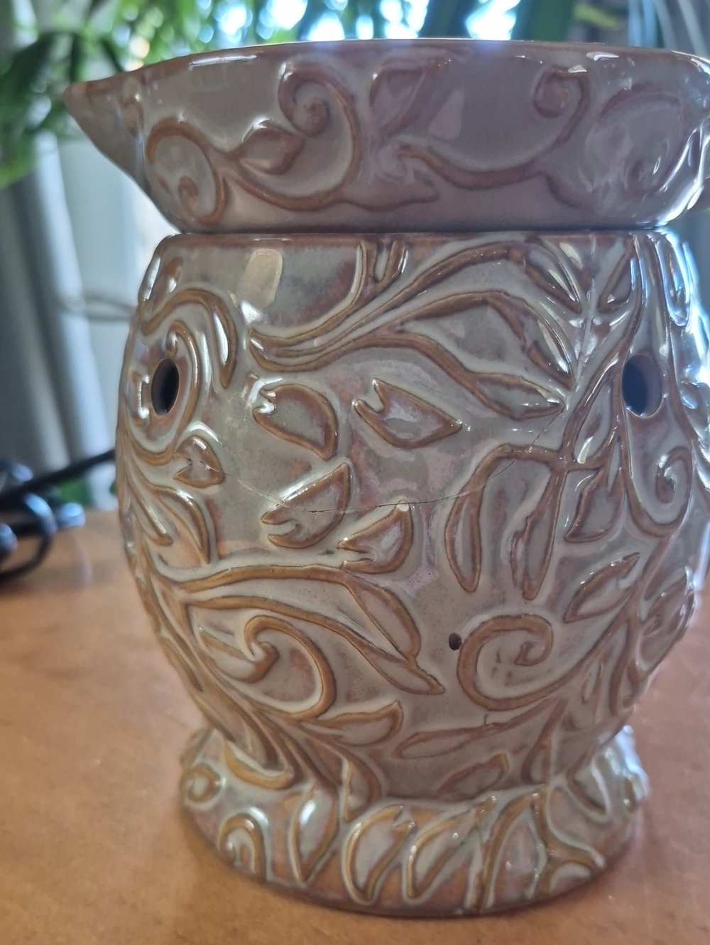 Scentsy Malta Full Size Ceramic Wax Warmer in Beige and Brown